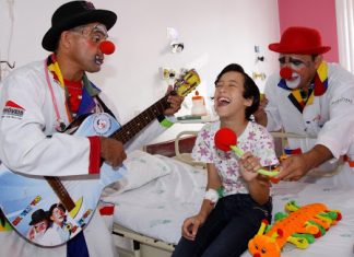 AUTO AJUDA, SOLIDARIEDADE E VOLUNTARIADO.