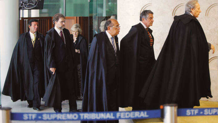a coisa está ruça